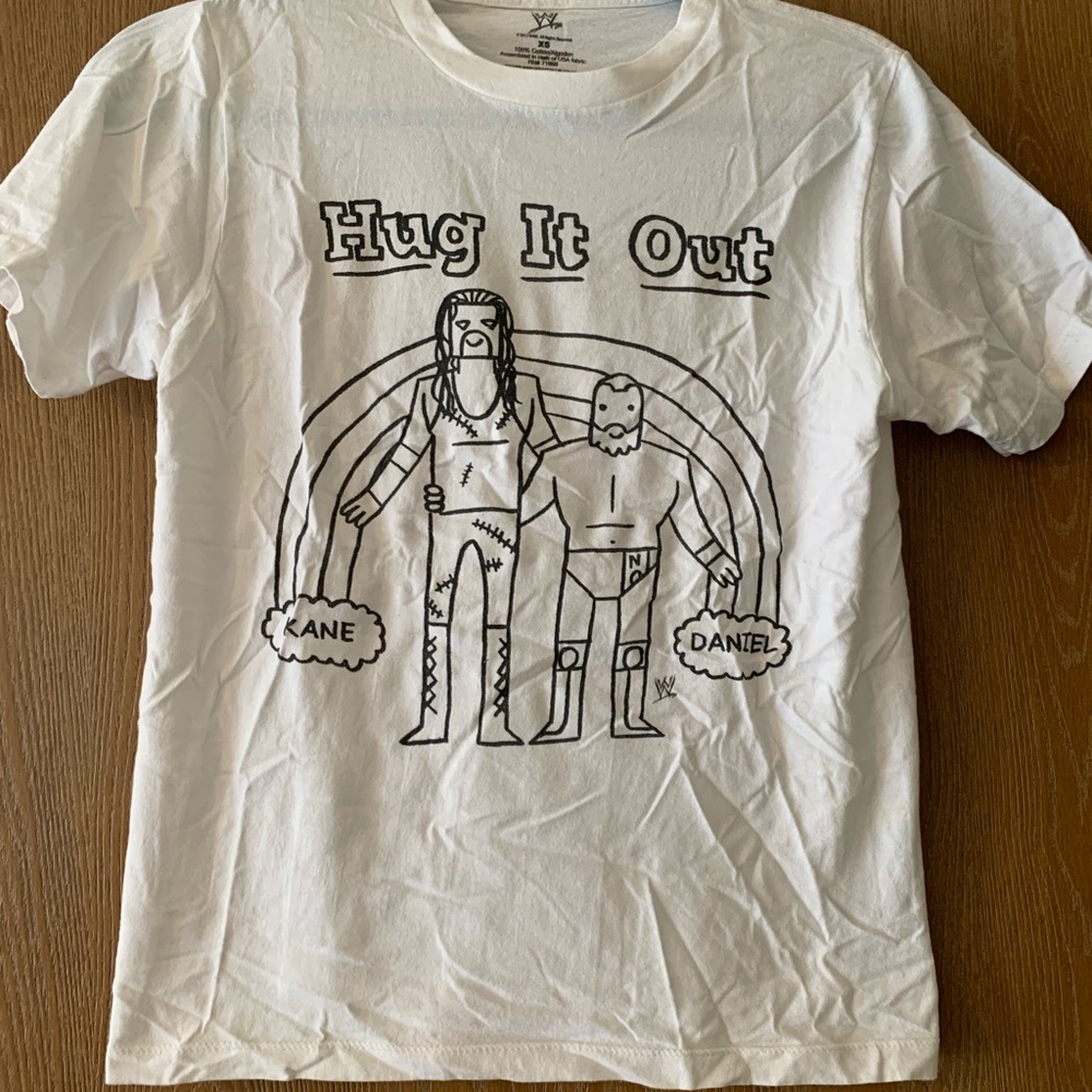 WWE “Hug It Out” Kane & Daniel Tee NWOT